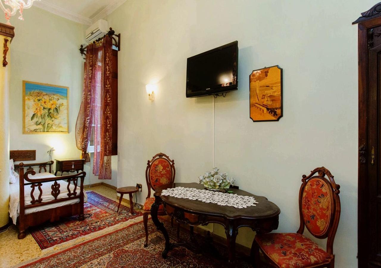 B&B Atmosfere Del Centro Storico Неаполь Екстер'єр фото